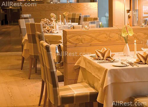 Hotel Nives 23